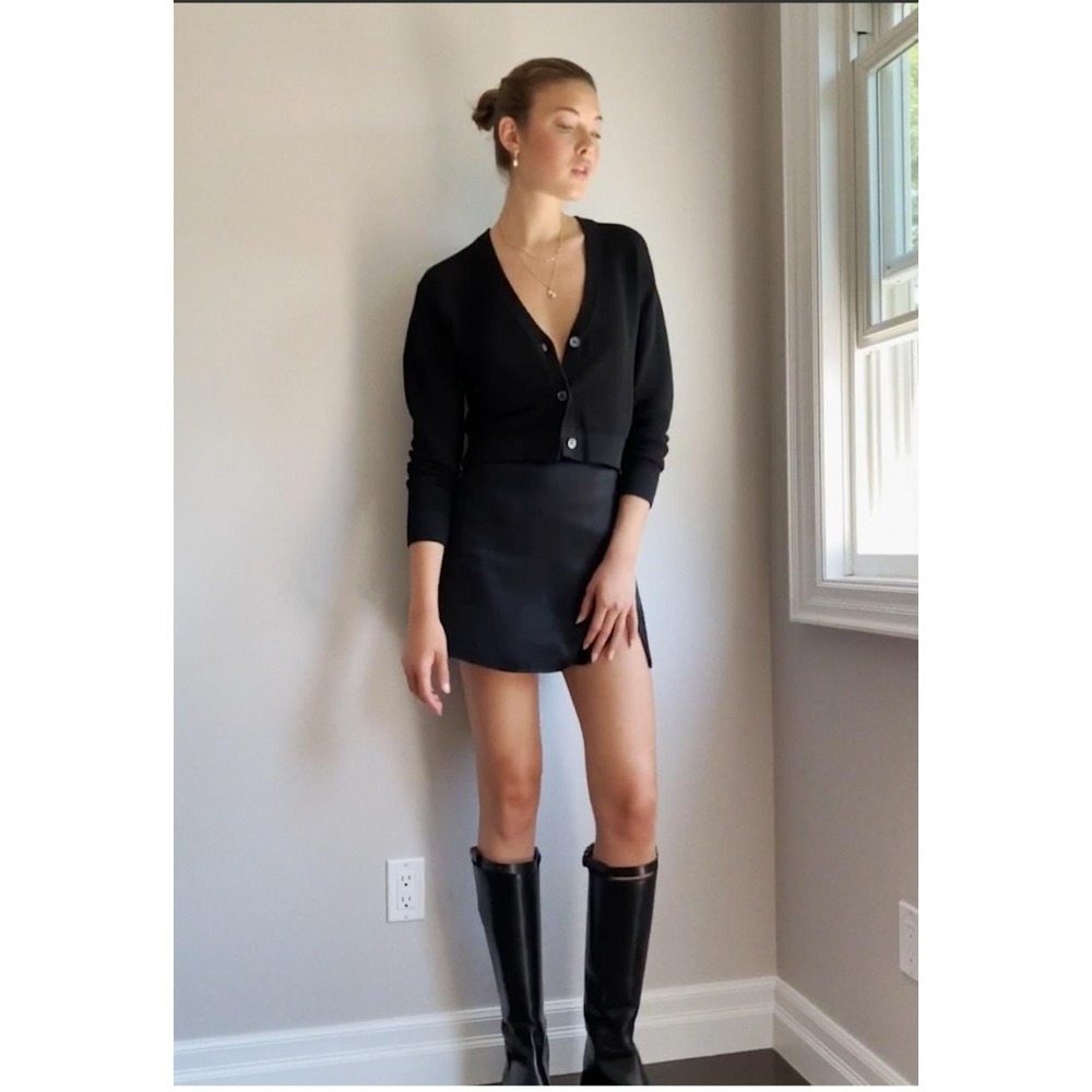 Wilfred Aritzia Muse Mini Skirt Black Viscose Side Slit Size 2 75002